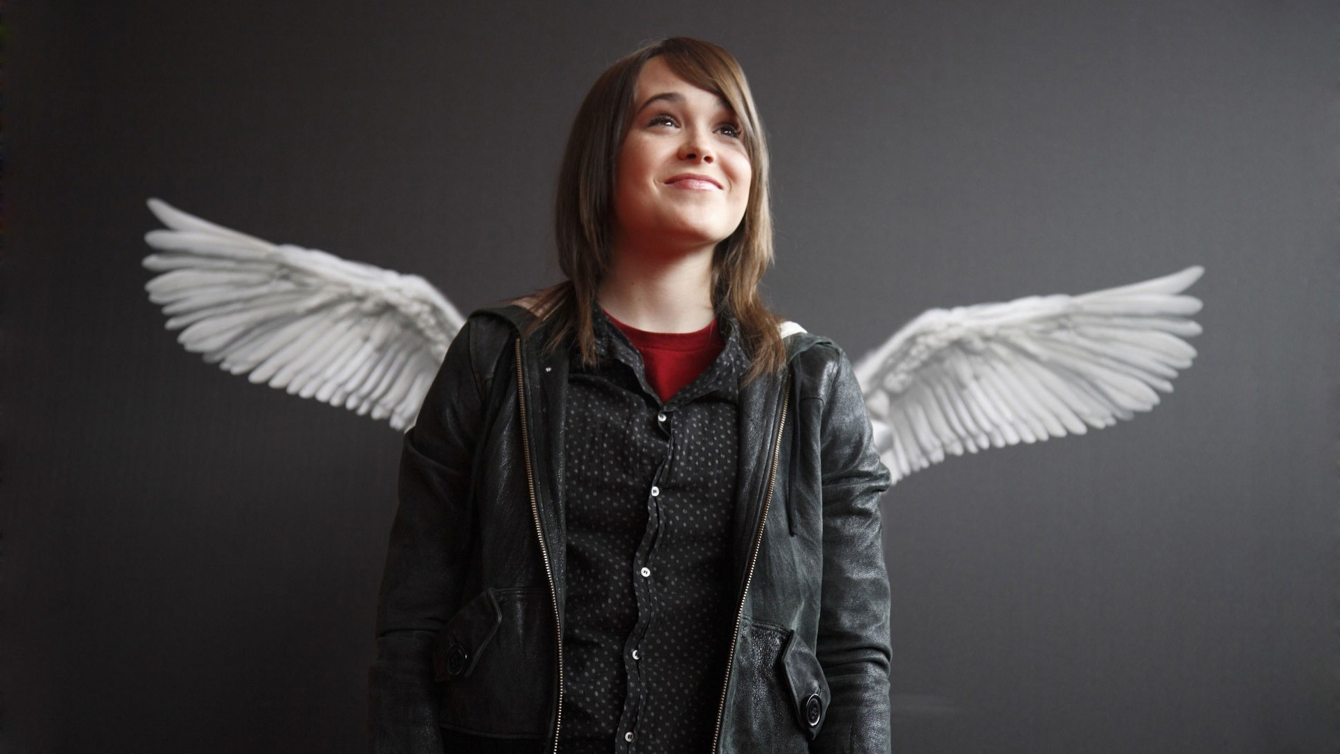 Ellen Page, Wings Wallpaper