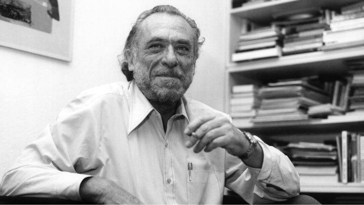 men, Writers, Charles Bukowski, Beards, Smiling, Shirt, Cigarettes, Books, Shelves, Monochrome HD Wallpaper Desktop Background