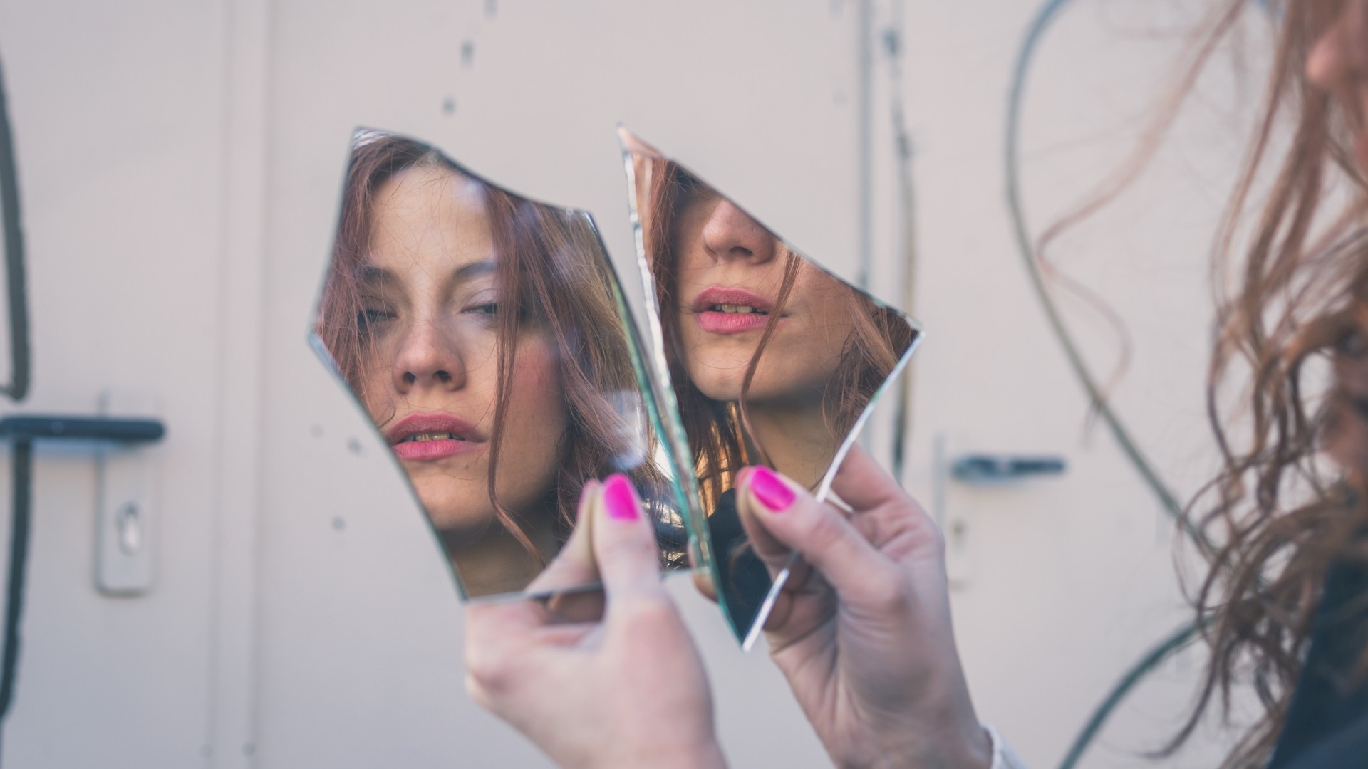 women, Face, Reflection, Mirror, Pink Nails Wallpaper