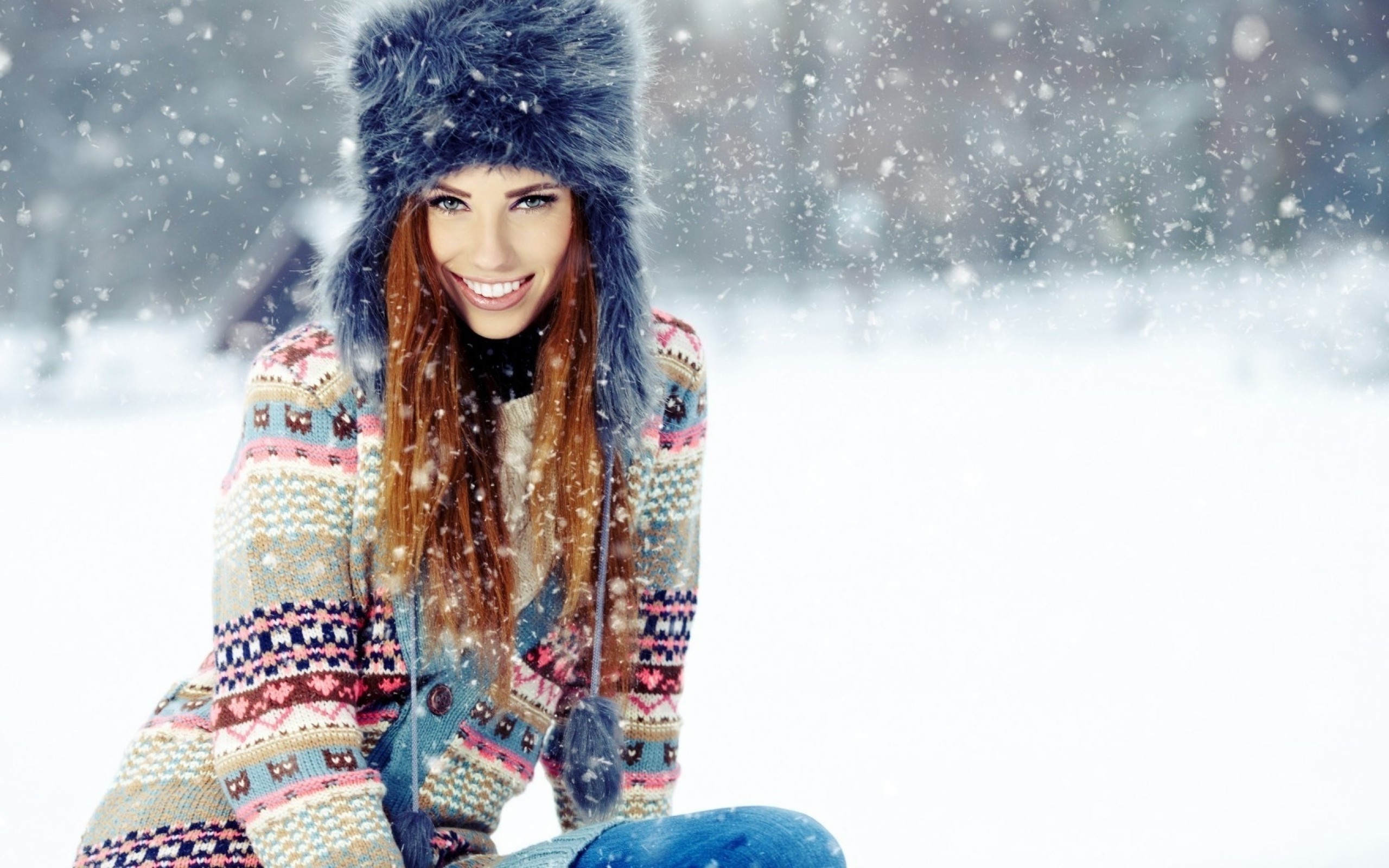 women, Blue Eyes, Fluffy Hat, Smiling, Winter, Snow Wallpaper