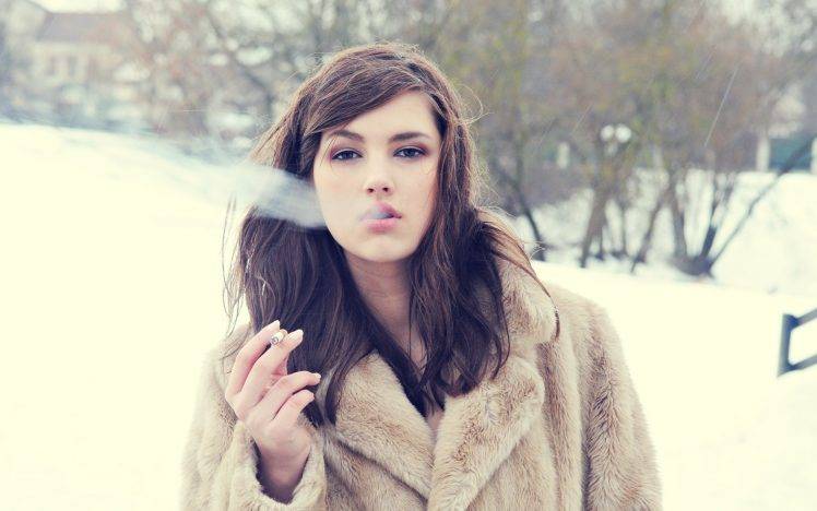 women, Brunette, Winter, Smoking, Fur Coats HD Wallpaper Desktop Background