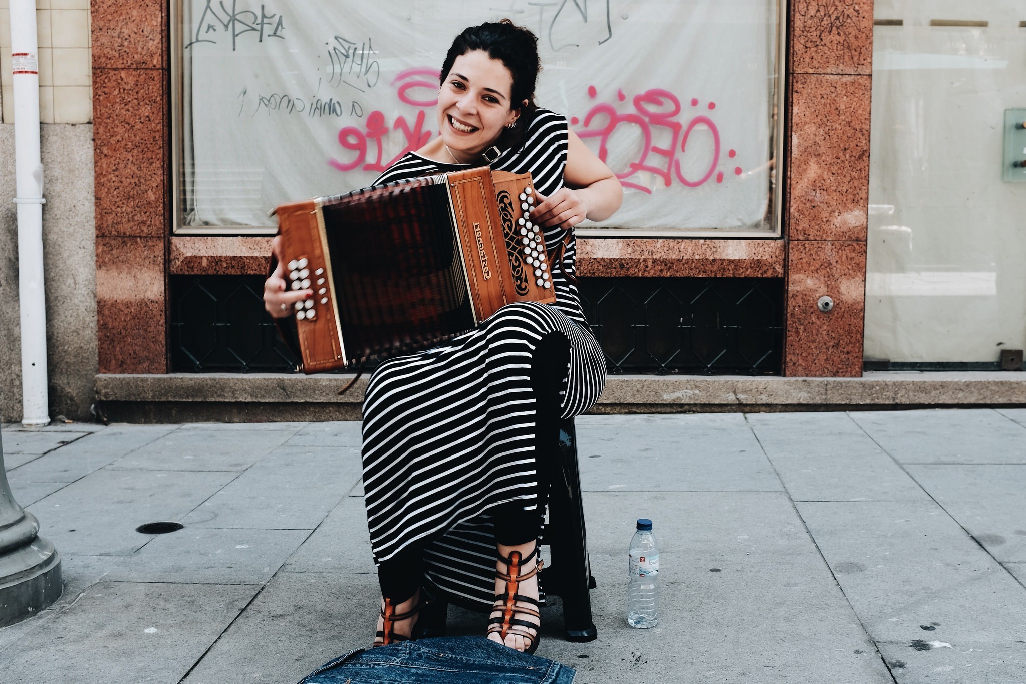 women, Street Music, Music, Musical Instrument Wallpaper