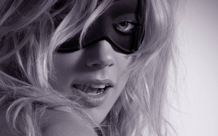 women, Amber Heard, Looking At Viewer, Mask, Monochrome HD Wallpaper Desktop Background