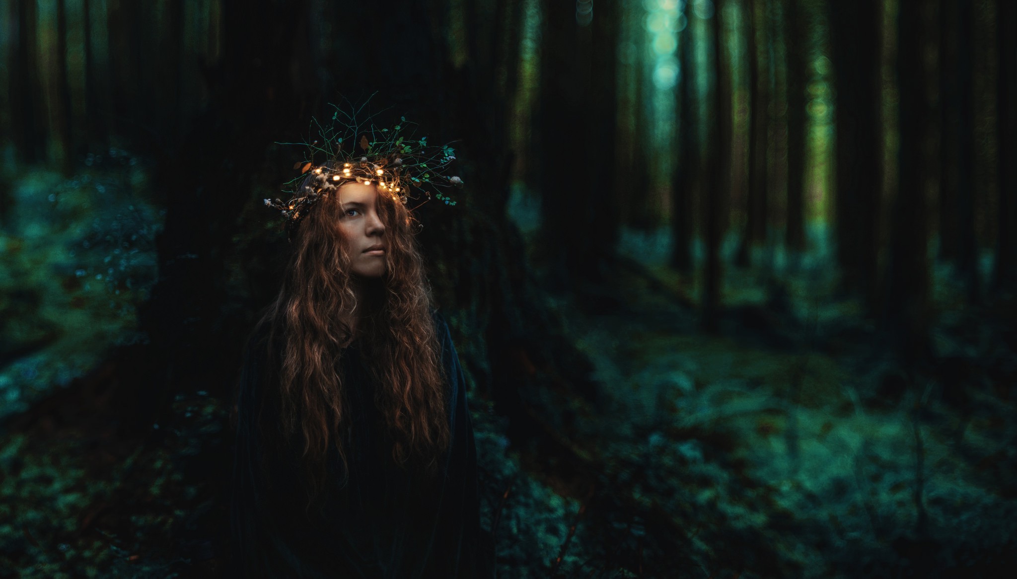 women, Curly Hair, Forest, Crown Wallpaper