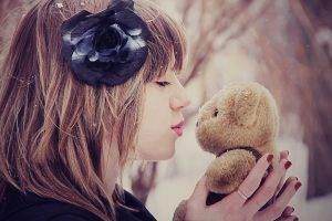 women, Teddy Bears, Kissing, Flower In Hair, Snow