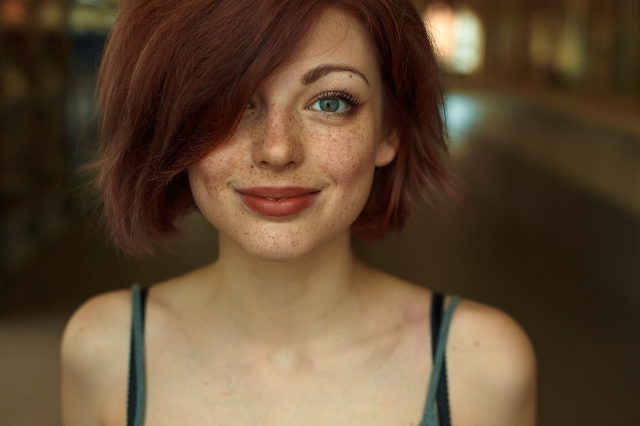 women, Redhead, Freckles, Looking At Viewer, Green Eyes Wallpaper