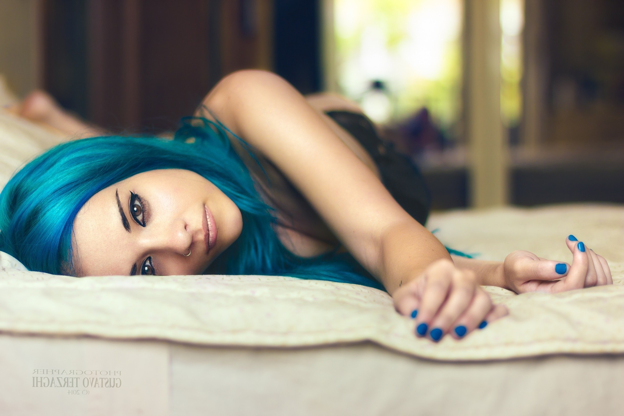 Gustavo Terzaghi, Model, Women, Long Hair, Dyed Hair, Looking At Viewer, Straight Hair, Face, In Bed, Women Indoors, Depth Of Field, Brown Eyes Wallpaper