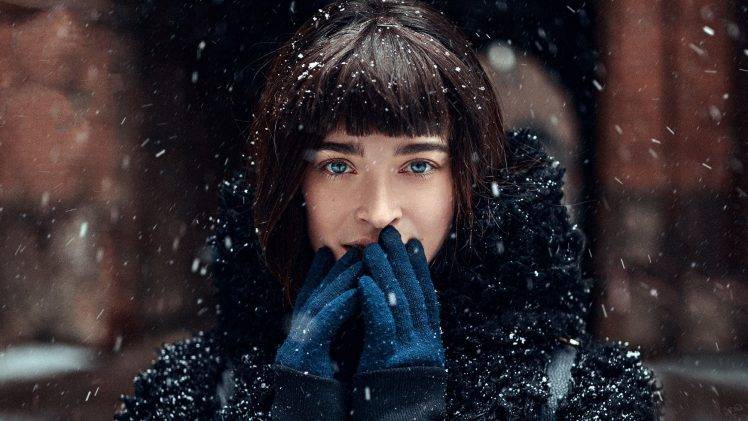 face, Women, Model, Blue Eyes, Snow, Portrait, Winter, Cold, Gloves HD Wallpaper Desktop Background