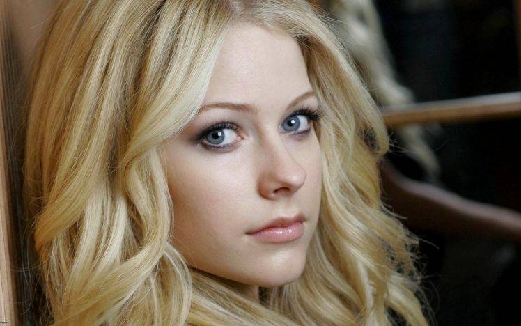 women, Eyes, Lips, Avril Lavigne, Singer, Blonde, Celebrity HD Wallpaper Desktop Background