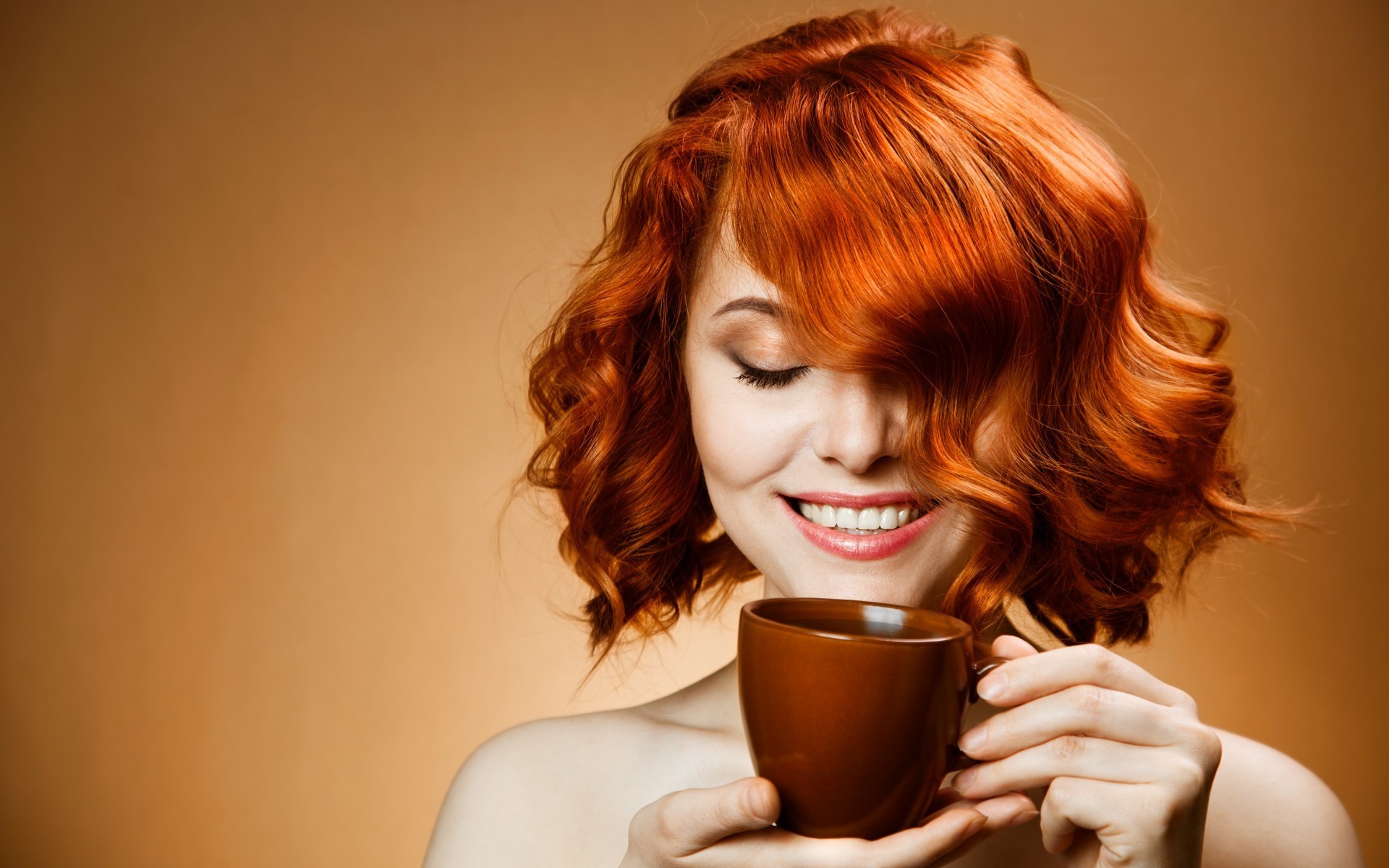 women, Redhead, Curly Hair, Cup, Smiling Wallpaper