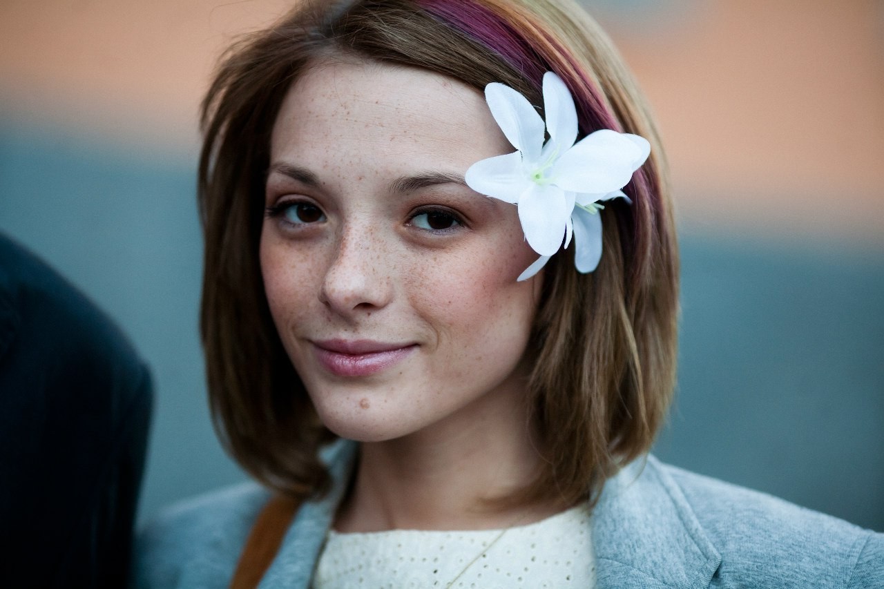 Olga Kobzar, Freckles, Looking At Viewer, Women, Face, Flower In Hair Wallpaper