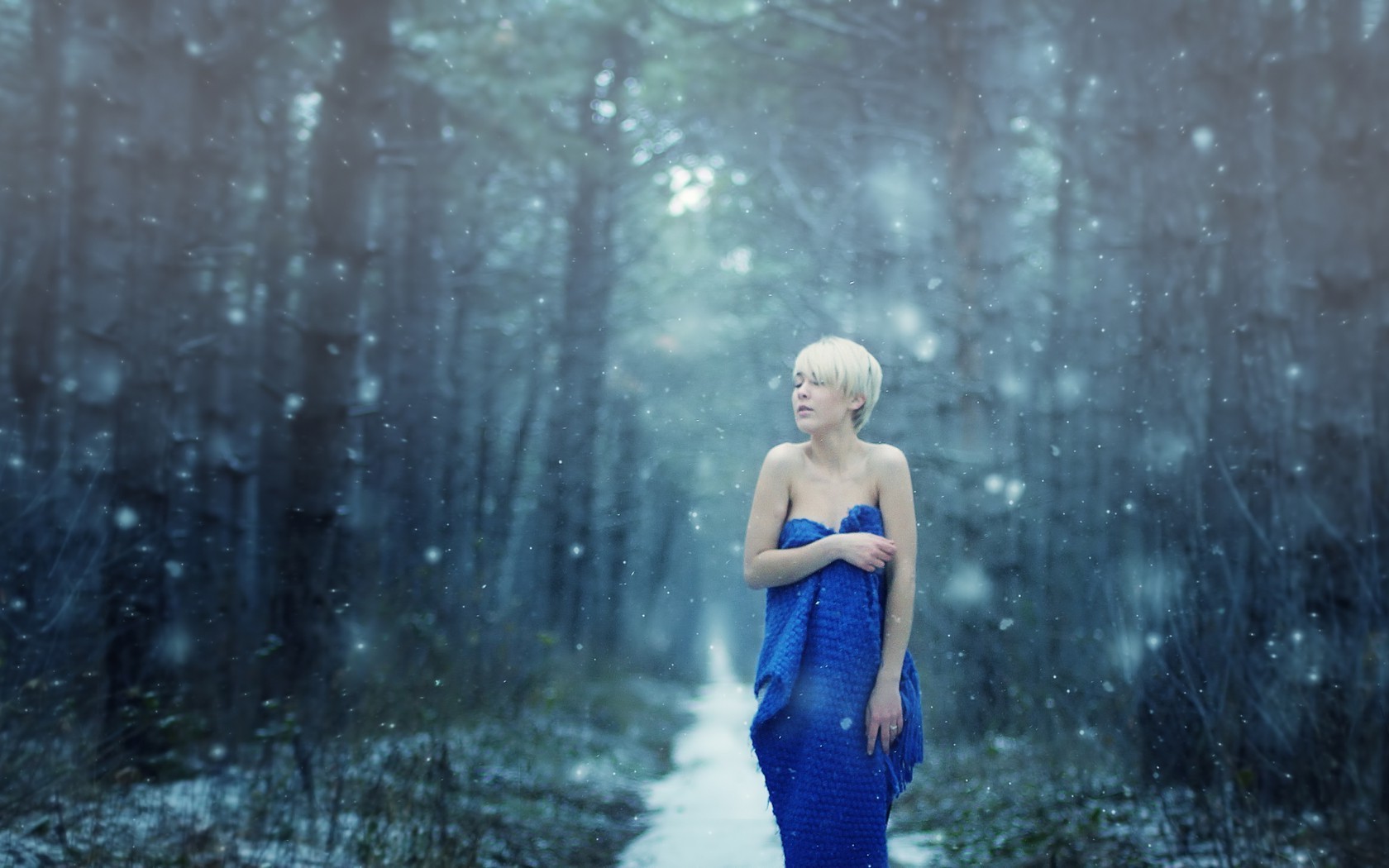 women Wallpaper