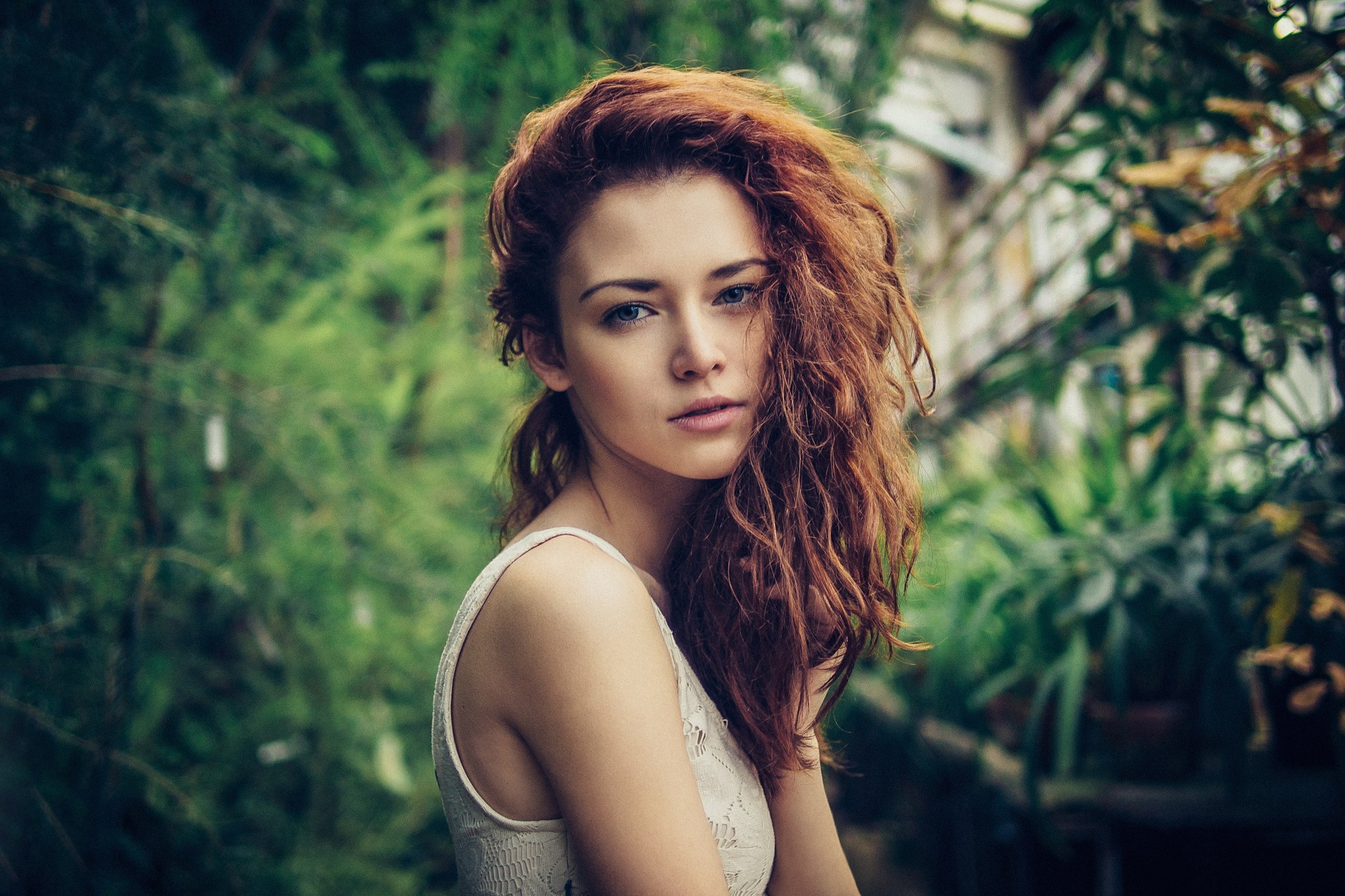 women, Redhead, Curly Hair, Looking At Viewer, Face, Plants, Greenhouse Wallpaper