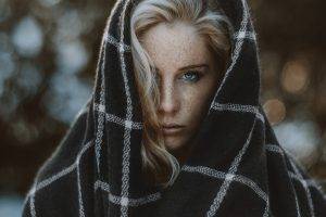 women, Blonde, Hair In Face, Blue Eyes, Face, Looking At Viewer, Freckles, Camille Rochette, Women Outdoors, Blankets