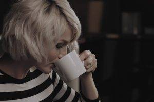 women, Blonde, Striped Sweaters, Striped Clothing, Drink