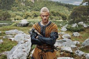 men, Björn Ironside, Alexander Ludwig, Blonde, Actor, TV, Vikings (TV Series), Axes, Traditional Clothing