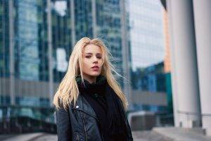 women, Blonde, Looking At Viewer, Women Outdoors, Windy, Scarf, Leather Jackets
