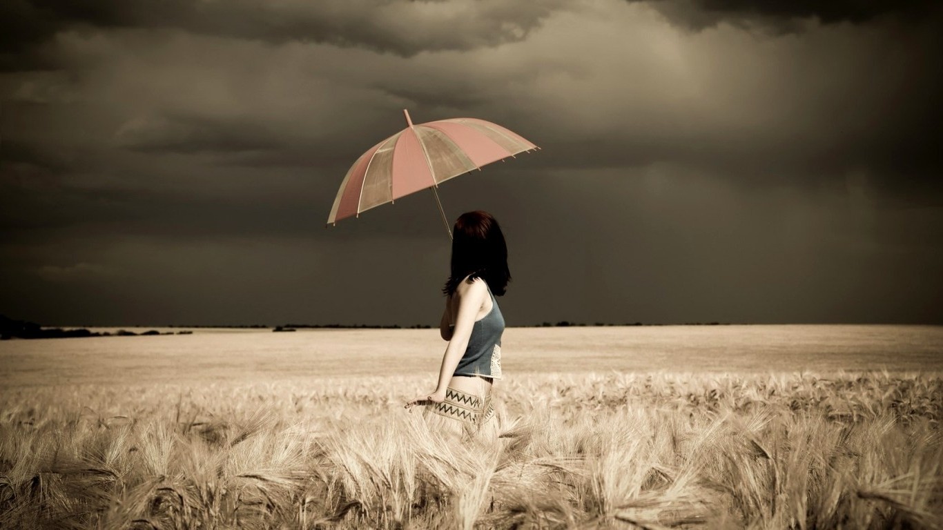 women, Women Outdoors, Field, Umbrella Wallpaper