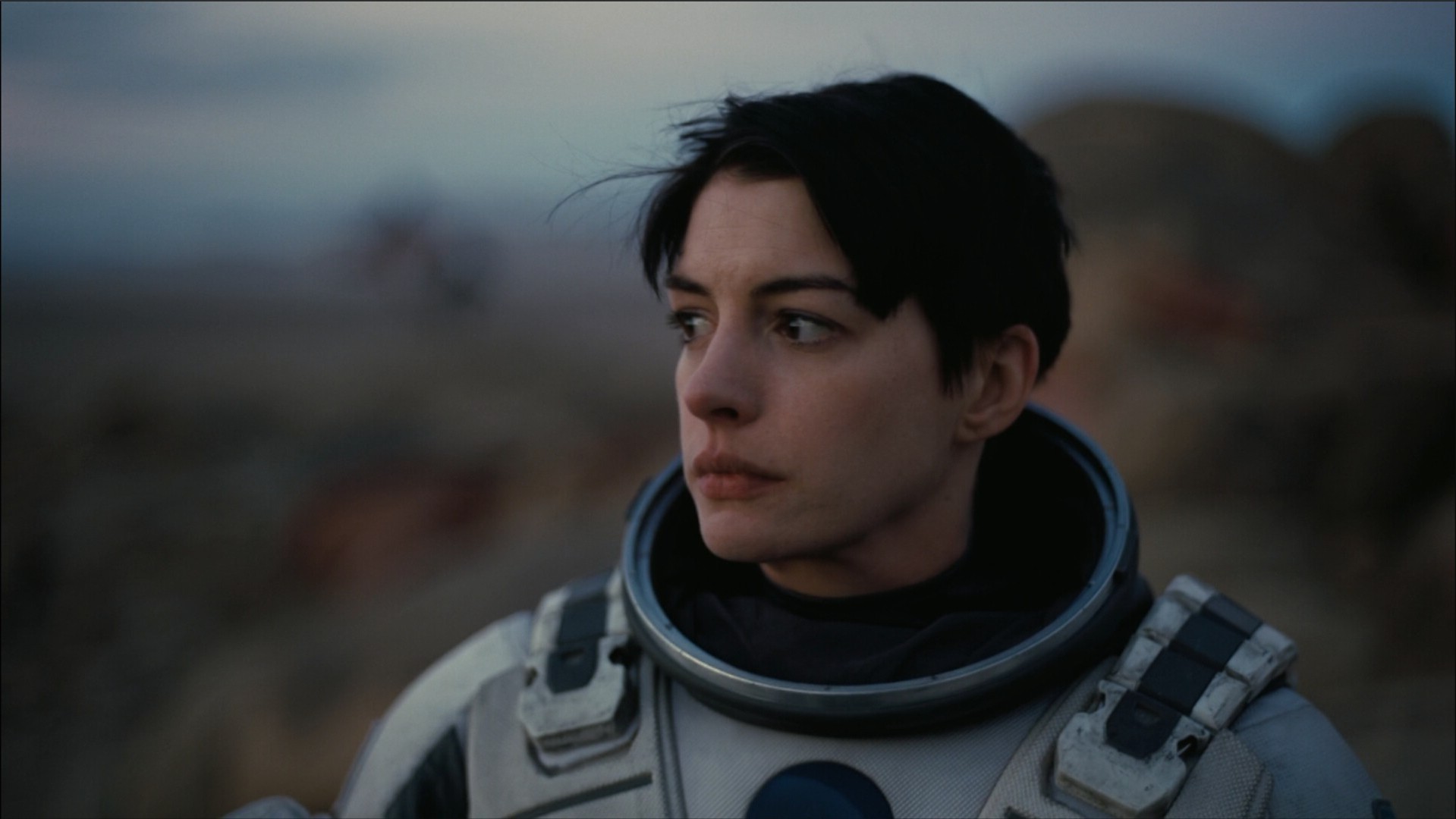 Anne Hathaway, Actress, Interstellar (movie), Spacesuit Wallpaper