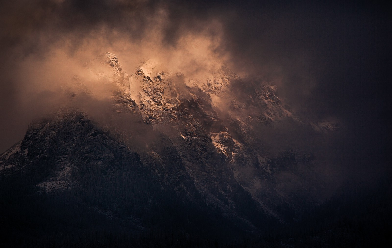 nature, Landscape, Photography, Mountains, Snowy Peak, Sunlight, Clouds, Summit Wallpaper