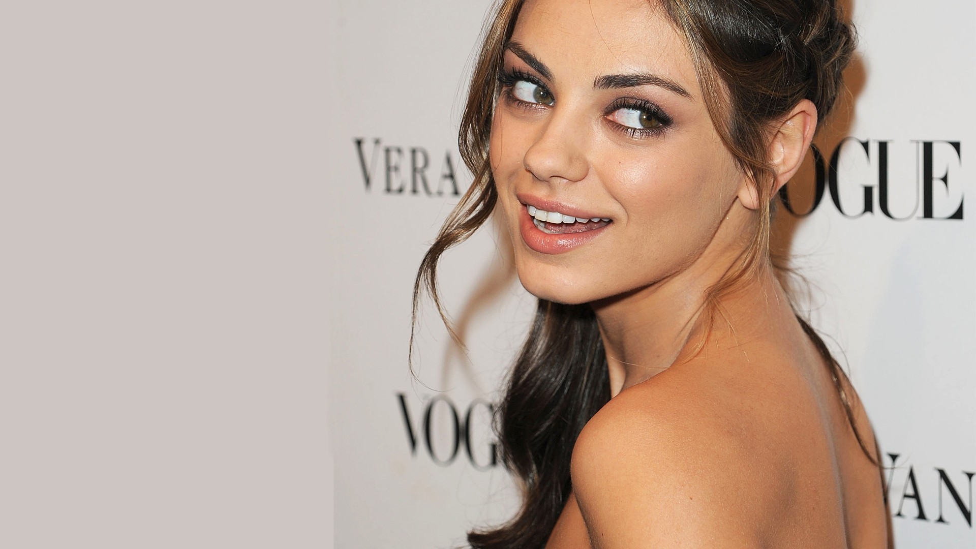 Mila Kunis, Women, Brunette, Bare Shoulders, Actress Wallpaper