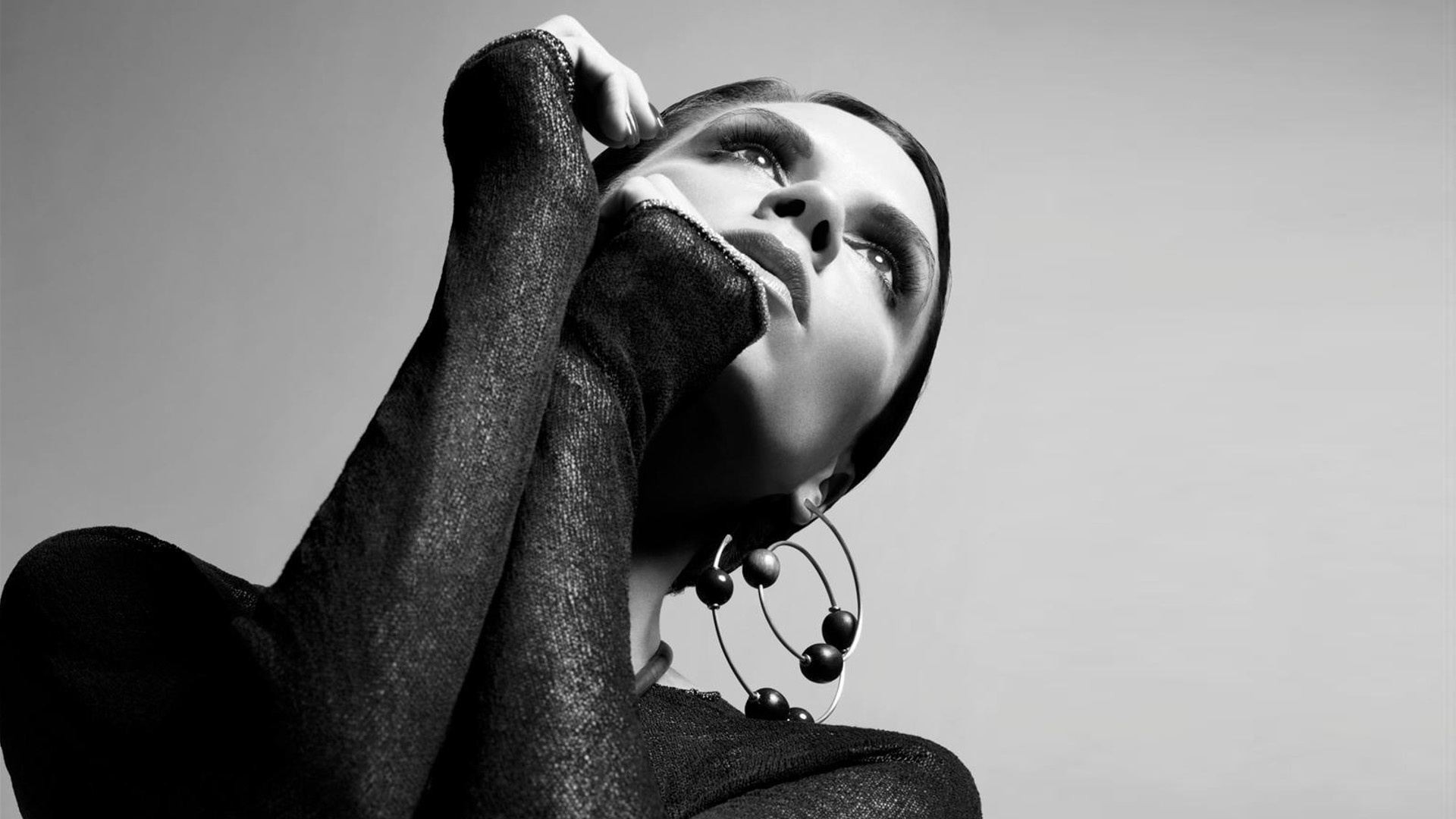 Victoria Beckham Wallpaper
