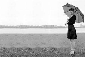 Zooey Deschanel, Umbrella, Women, Monochrome, Actress