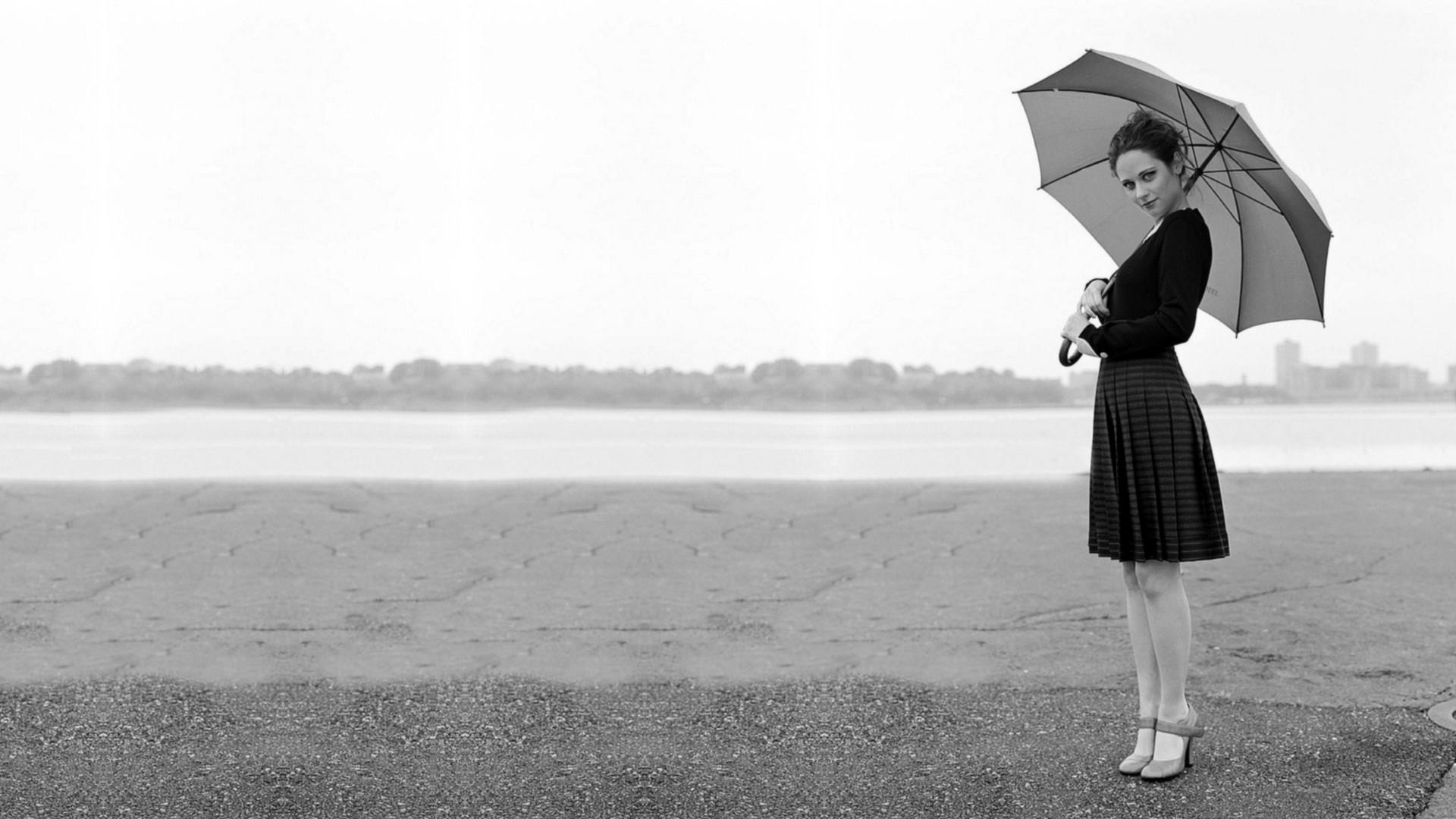 Zooey Deschanel, Umbrella, Women, Monochrome, Actress Wallpaper