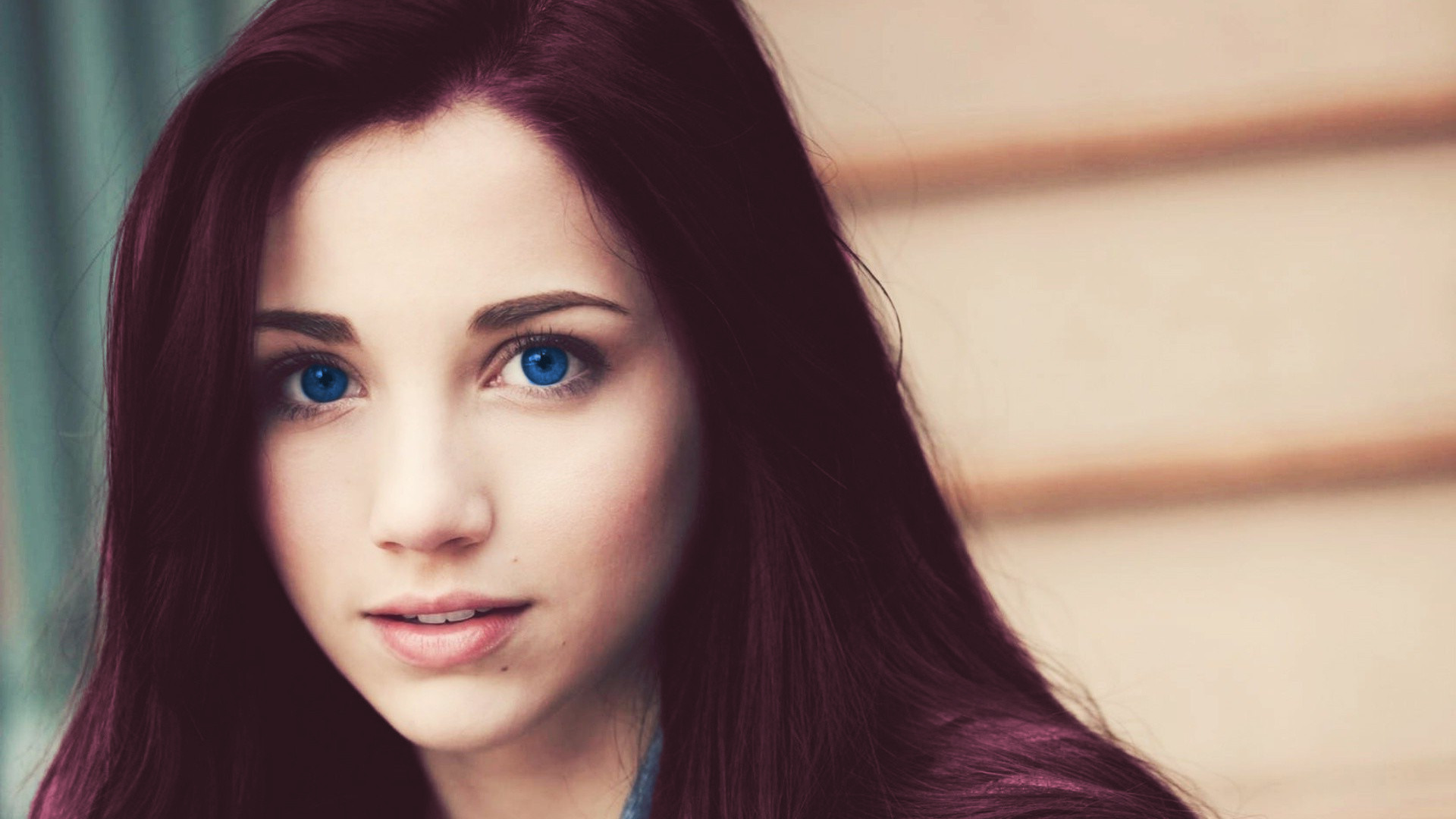 Emily Rudd Hd Wallpapers Free Desktop Images And Photos