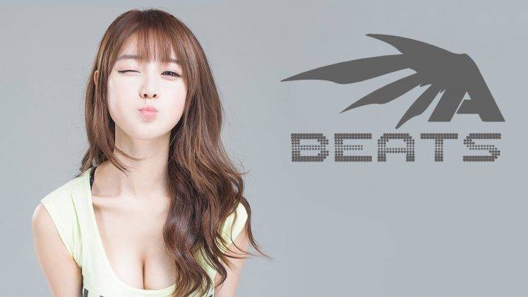 Choi Seul GI, Model, Winking, Asian, Women, Brunette HD Wallpaper Desktop Background
