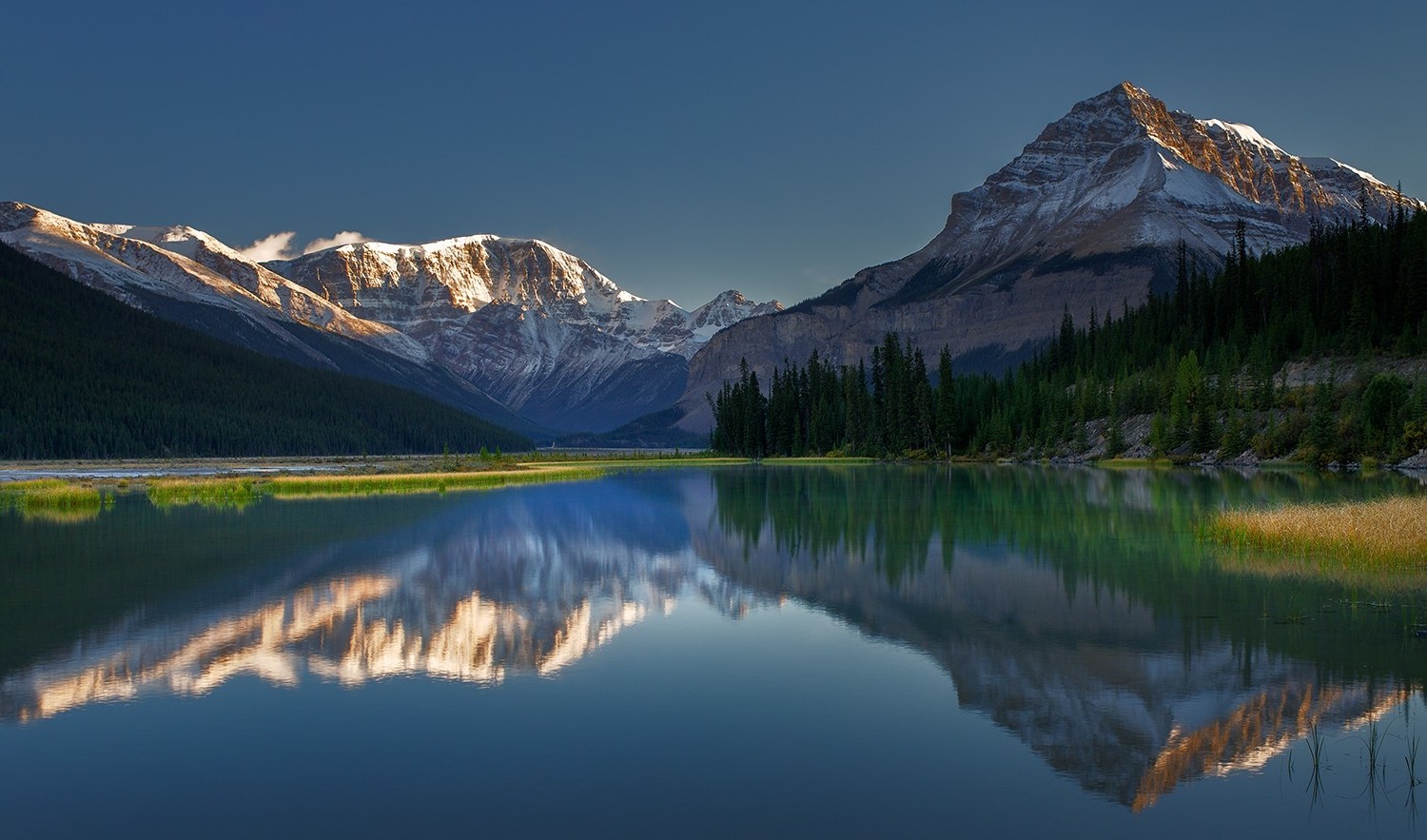 photography, Nature, Landscape, Morning, Sunlight, Rocky Mountains, Lake, Snowy Peak, Reflection, Forest, Calm, Canada Wallpaper