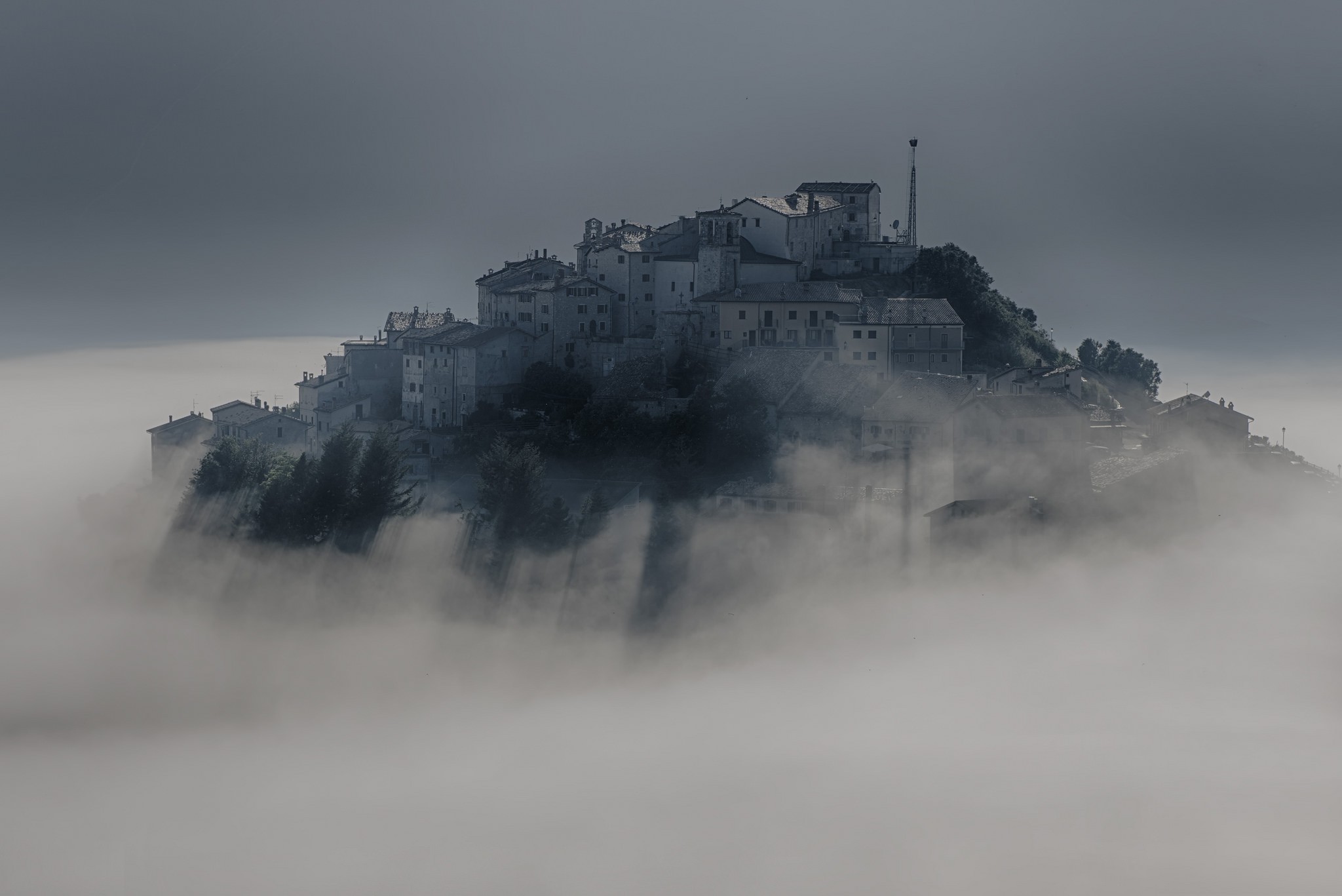 landscape, Photography, Nature, Village, Hills, Mist, Morning, Daylight, Overcast, Italy Wallpaper
