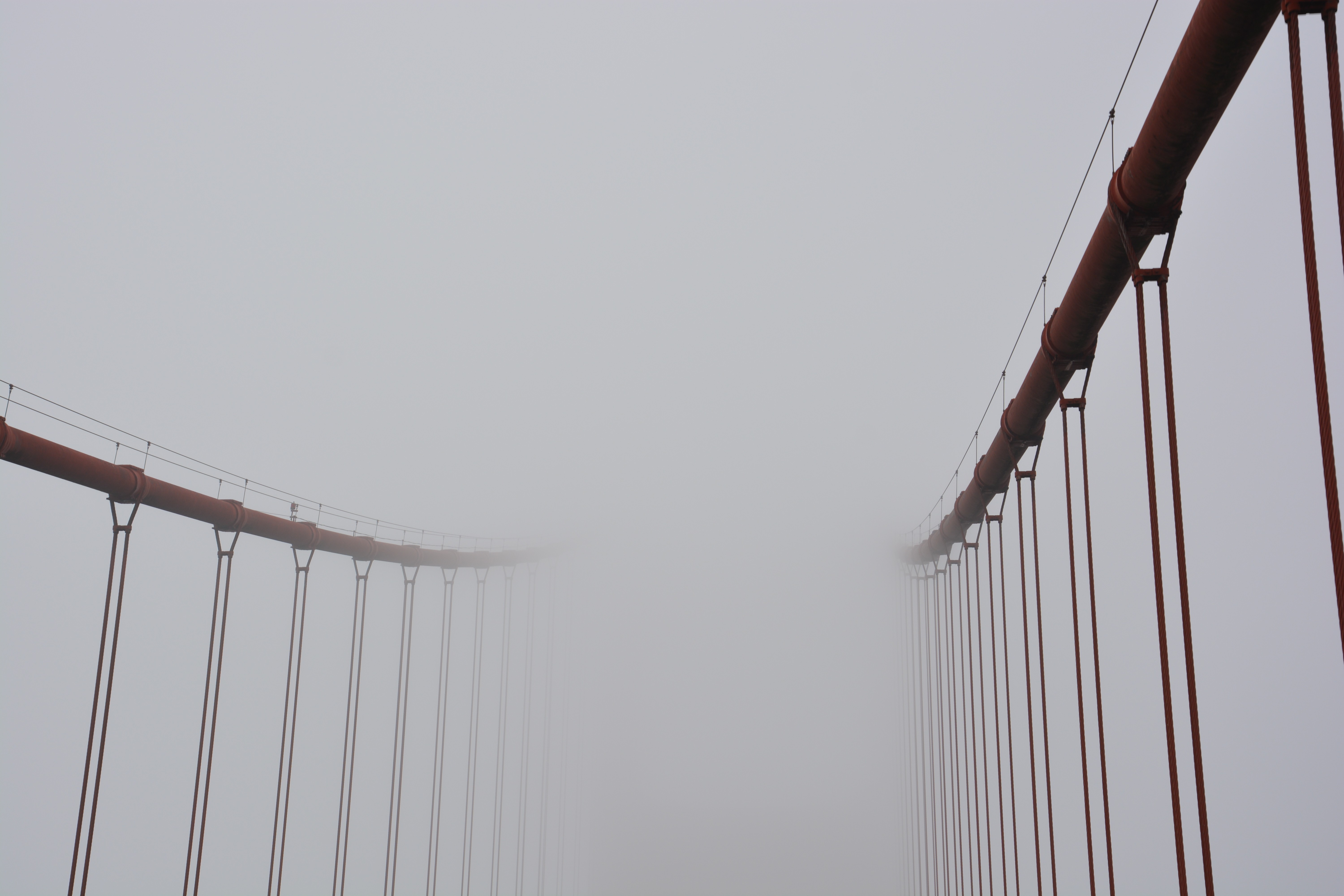 USA, Golden Gate Bridge, Mist Wallpaper