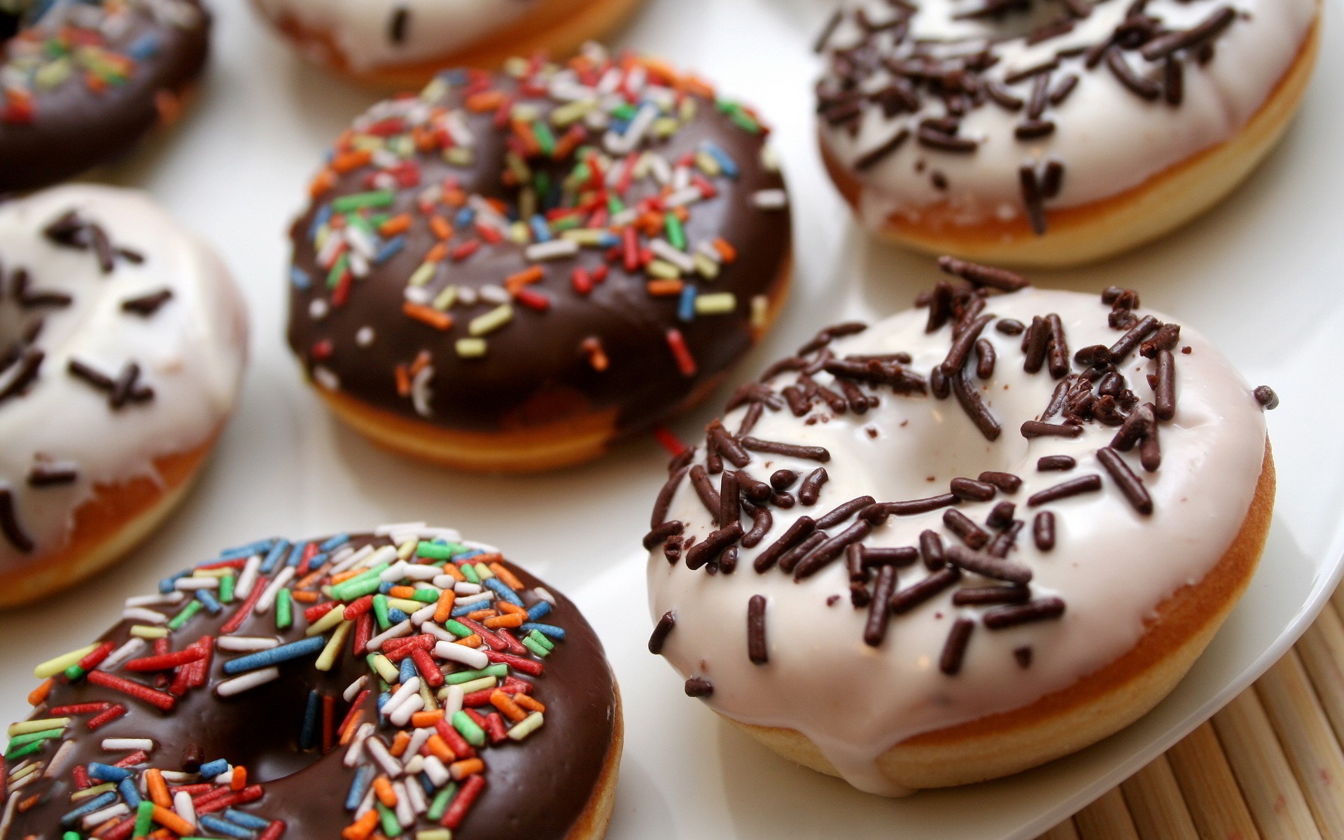 donut, Sprinkles, Food Wallpaper