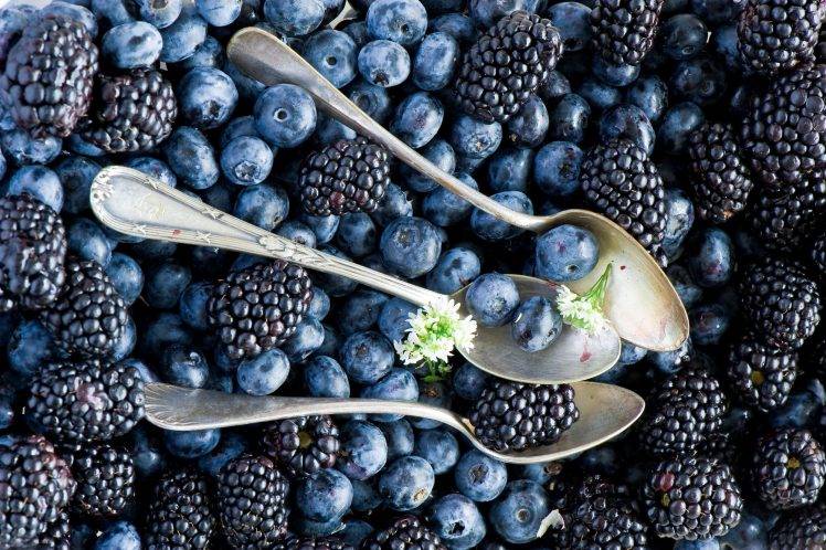 blueberries, Food, Spoons, Berries, Blackberries HD Wallpaper Desktop Background