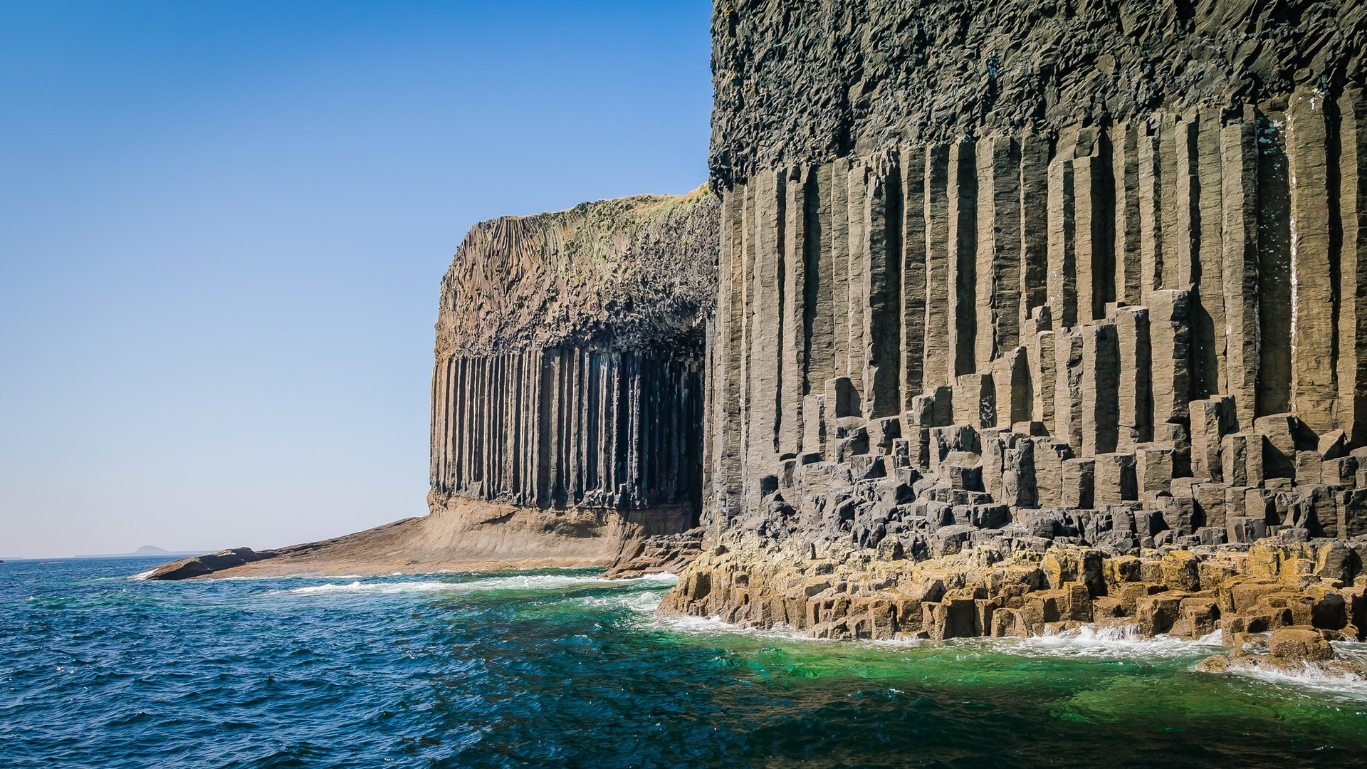 sea, Scotland, Cliff, Beach, UK, Rock Formation, Staffa Island, Erosion, Pillar Wallpaper