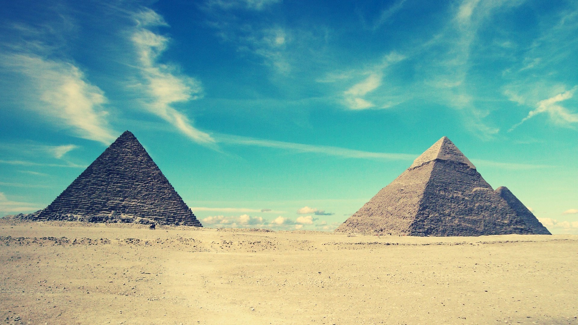 pyramid Wallpaper