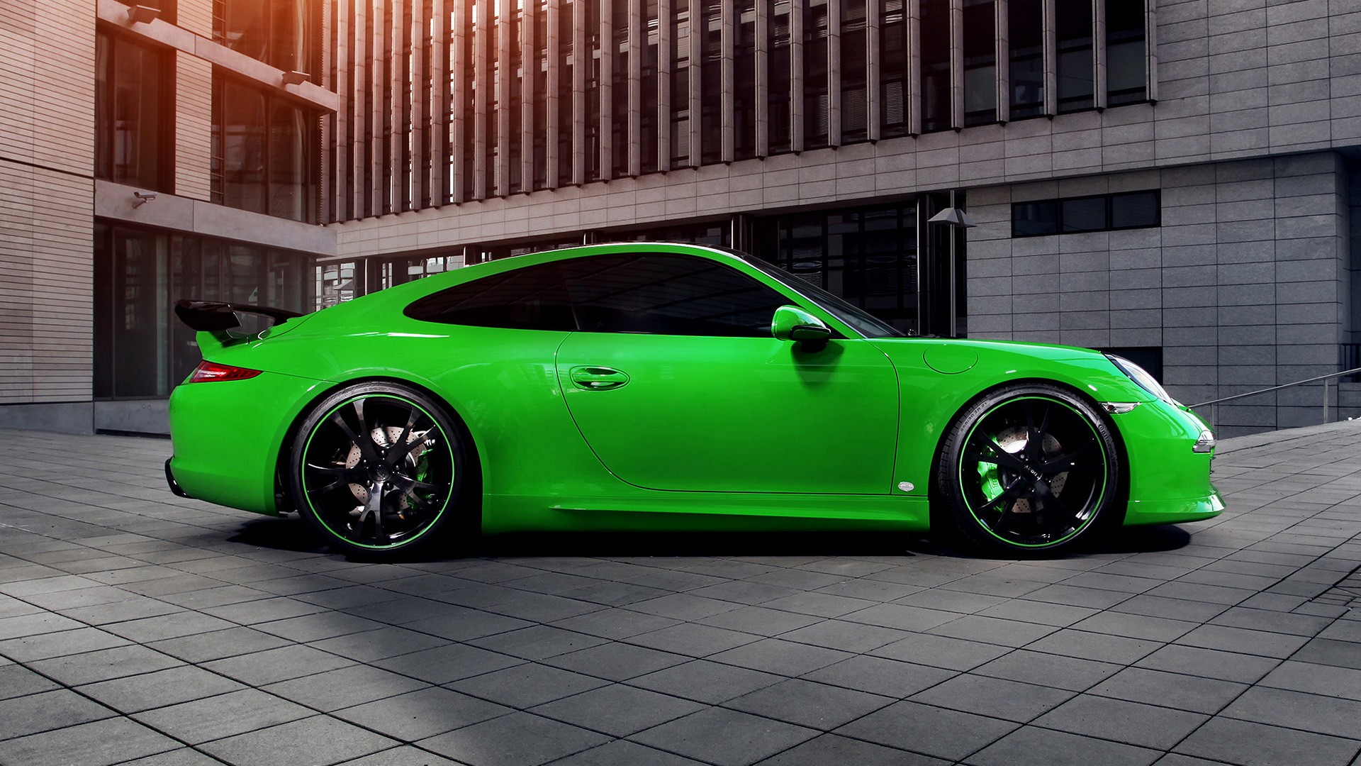 car, Porsche, Porsche Carrera 4S, Porsche 911, Porsche 911 Carrera 4S, Green Cars, Side View Wallpaper