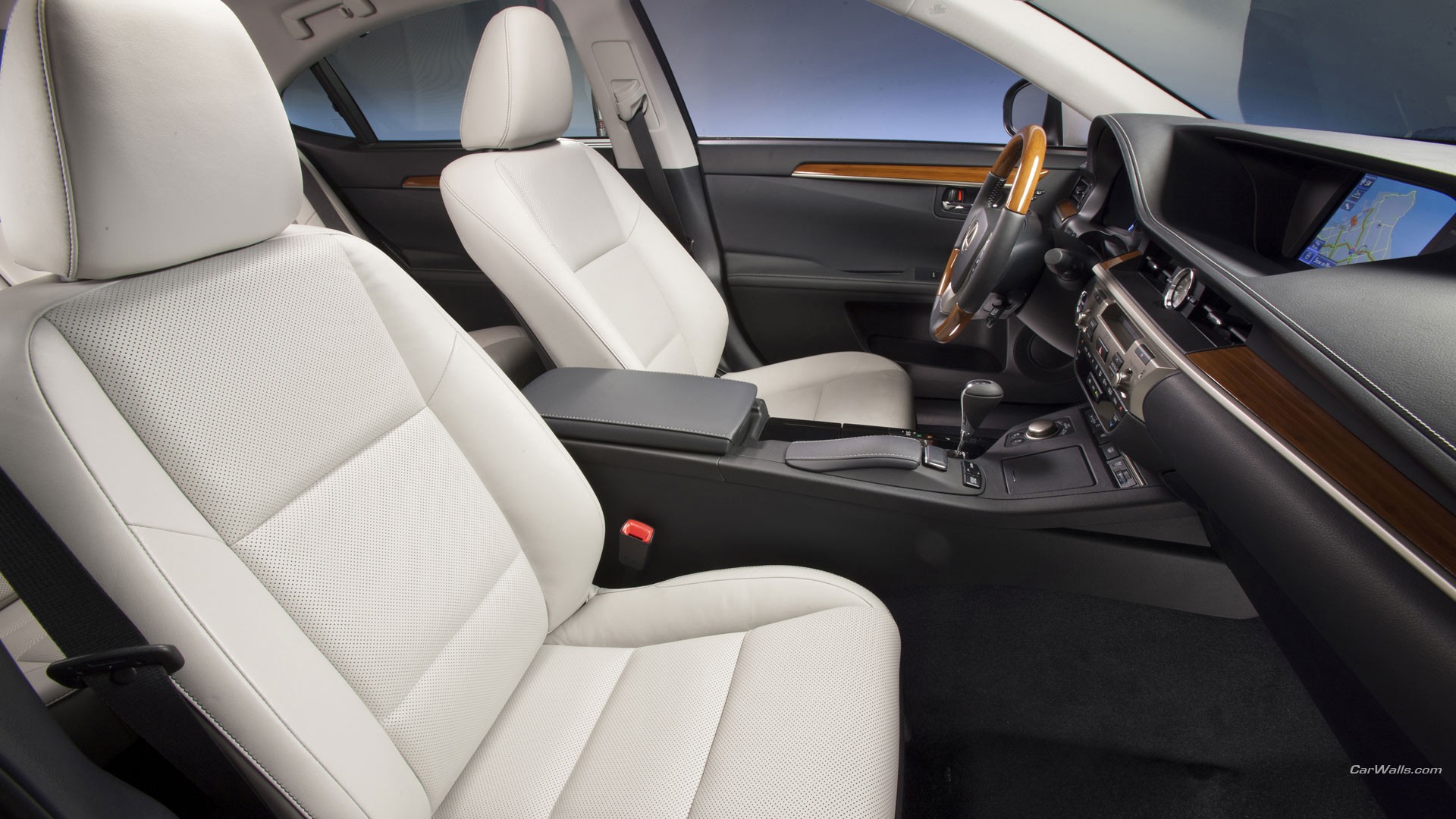 Lexus ES300h Wallpaper