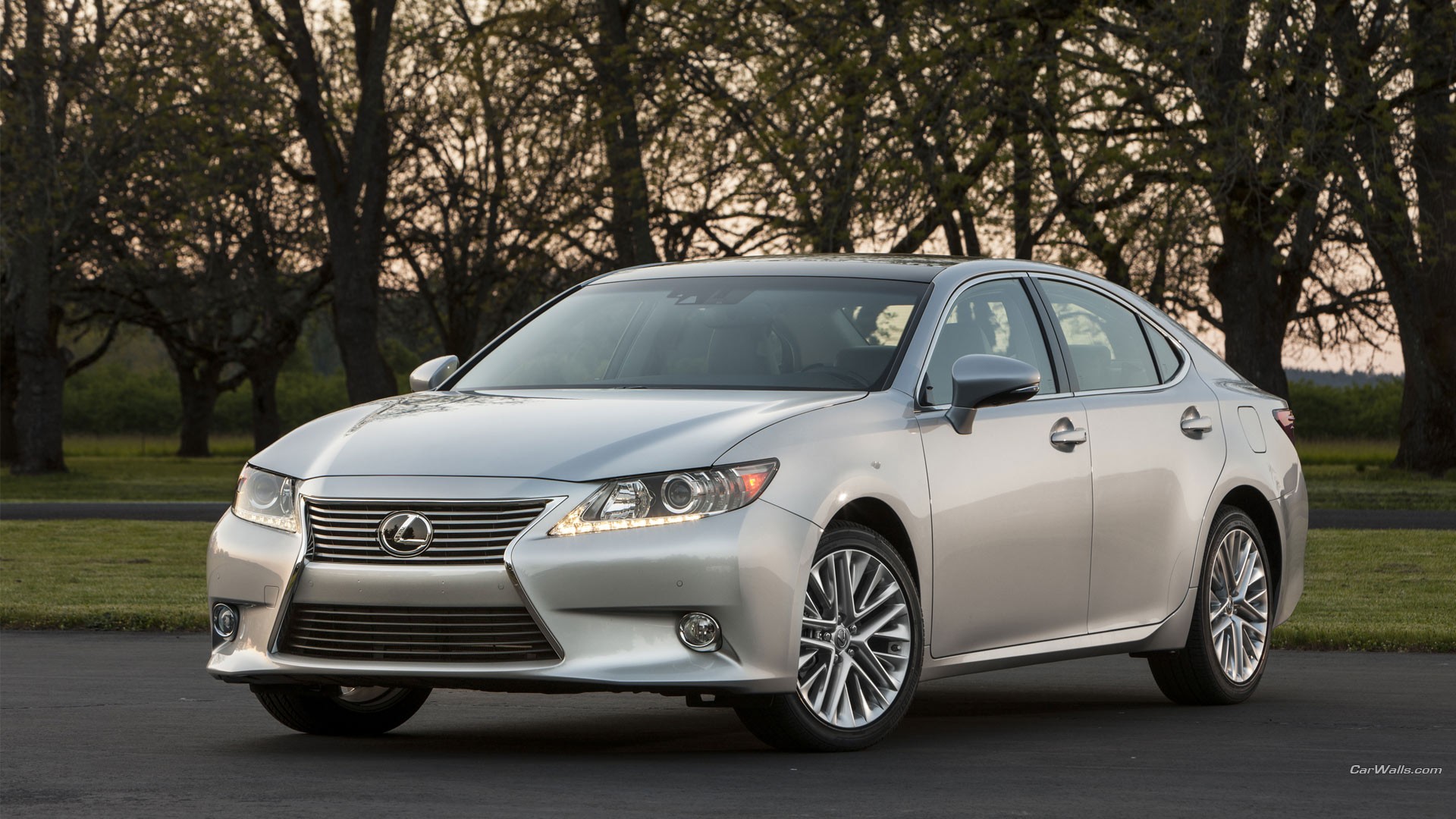 Lexus ES350 Wallpaper