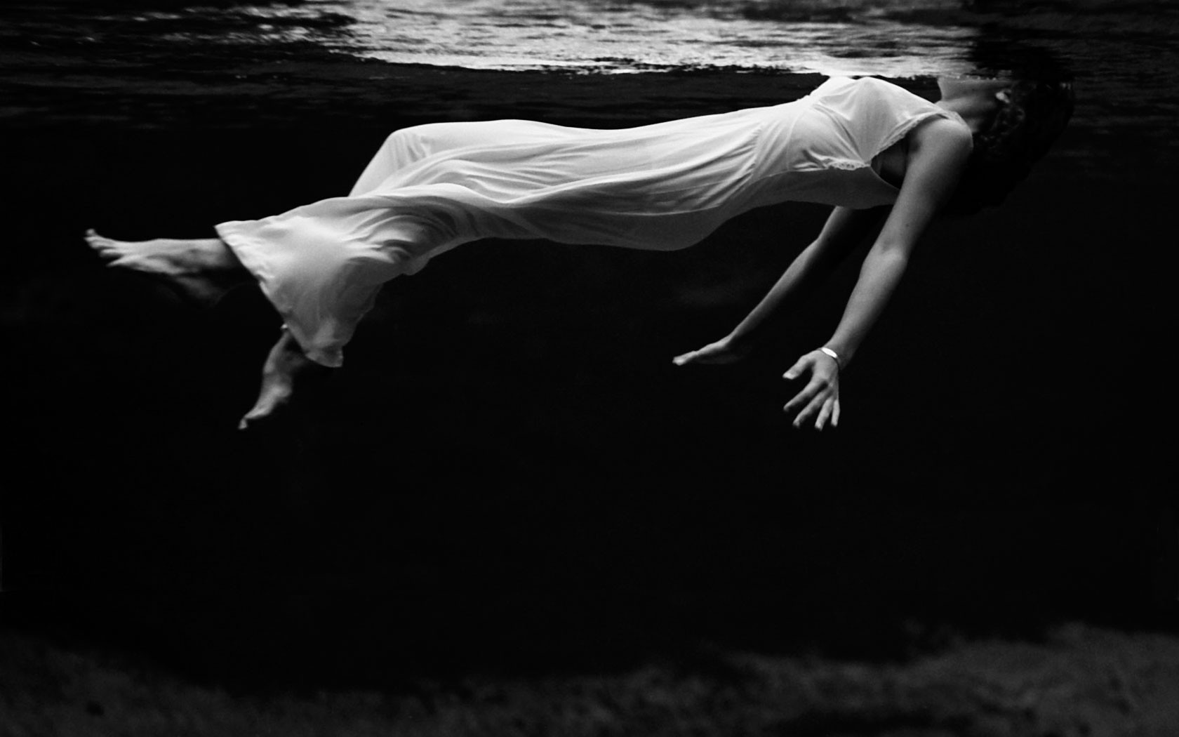 monochrome Wallpaper