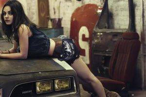 Mila Kunis, Women, Actress, Women With Cars, Brunette, Garages