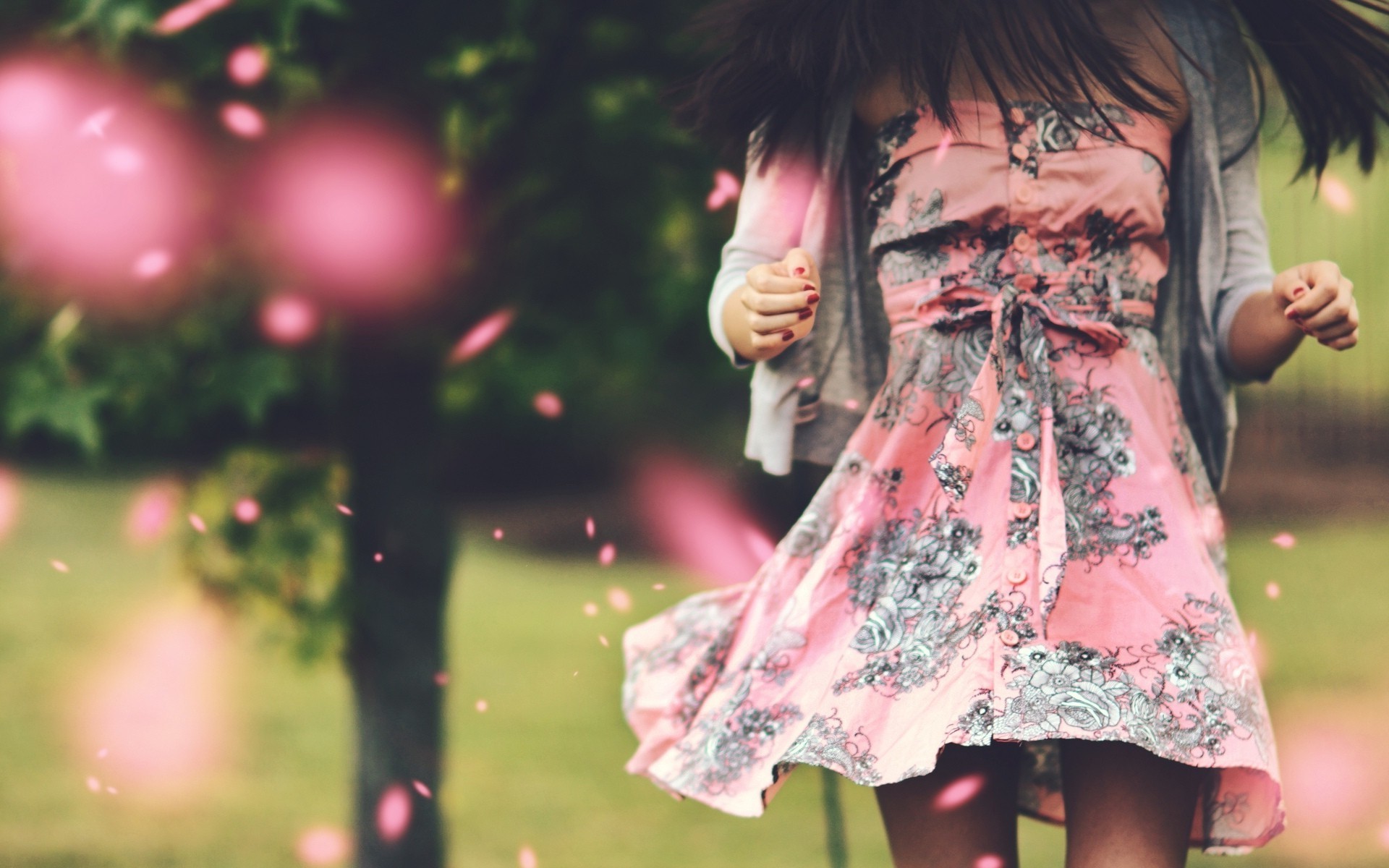 women, Brunette, Women Outdoors Wallpaper