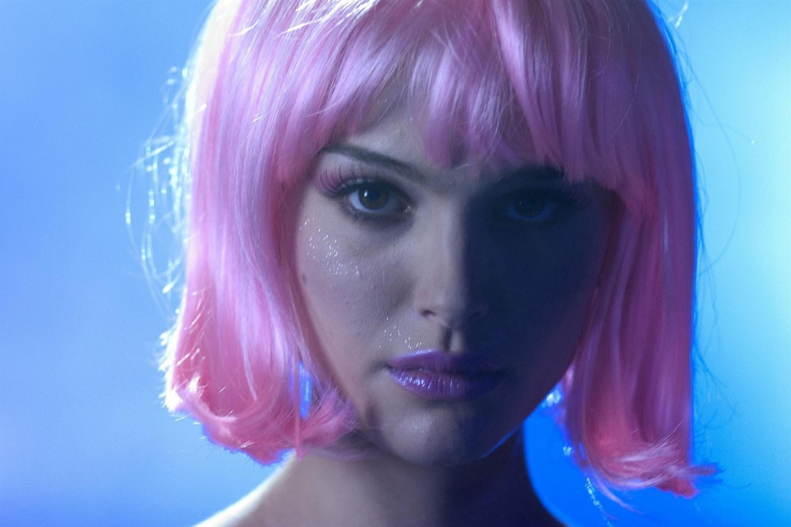 Natalie Portman, Closer, Pink Hair Wallpaper