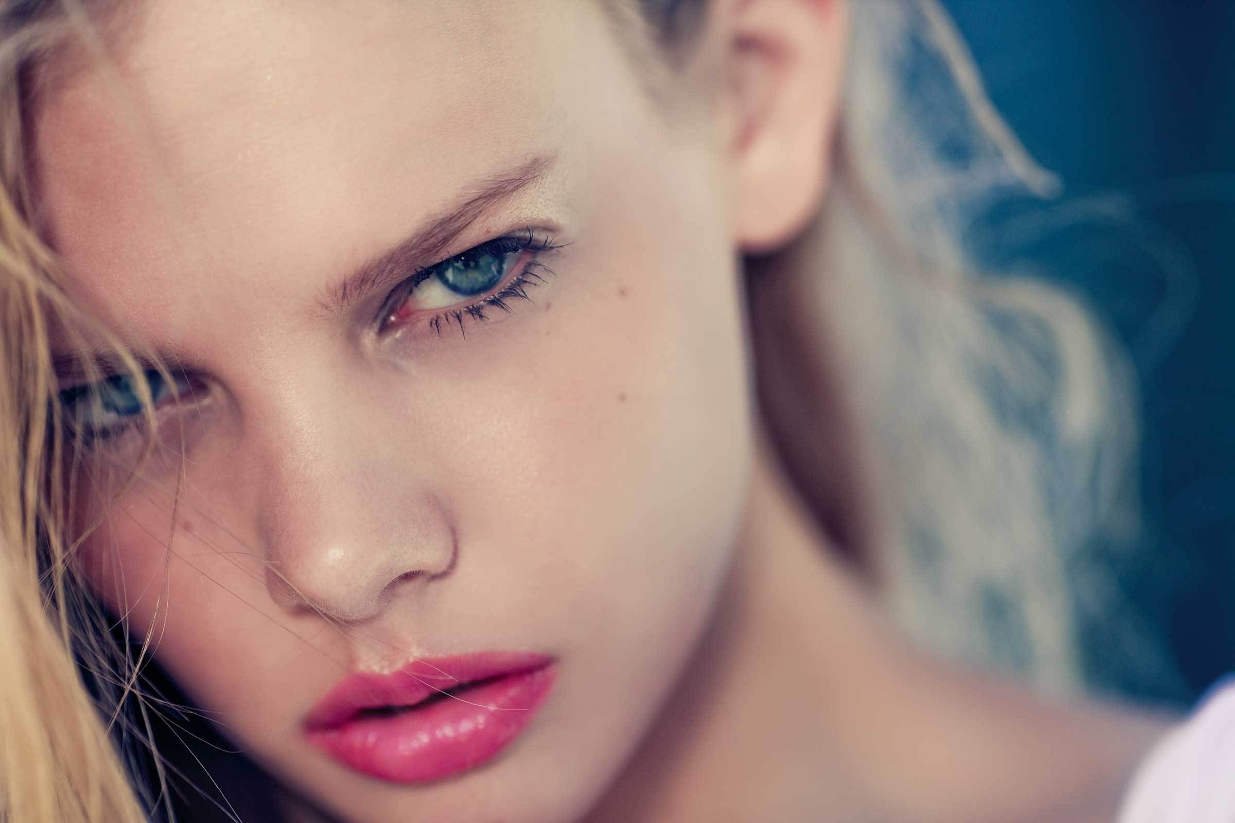 Women Marloes Horst Model Blonde Blue Eyes Face