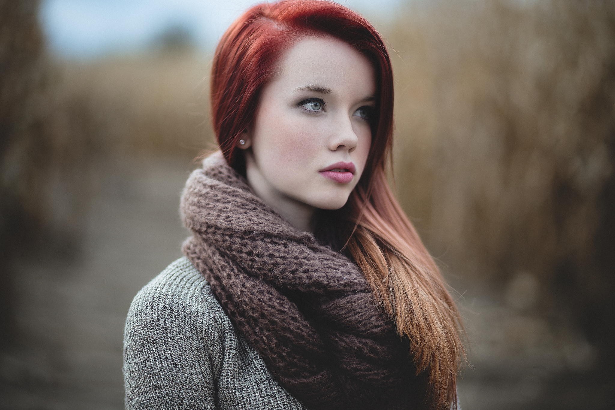 redhead model fashion scarf face women women outdoors Wallpaper