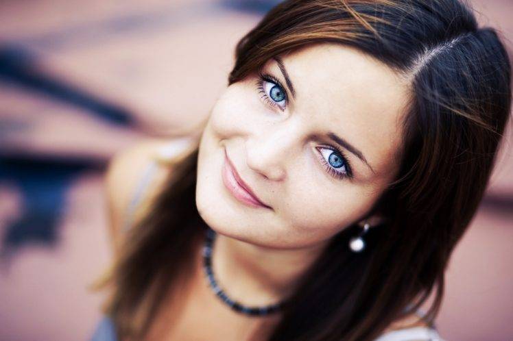 women brunette blue eyes smiling face HD Wallpaper Desktop Background
