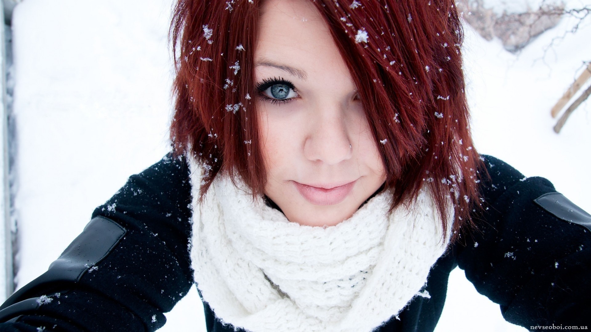 women winter redhead blue eyes Wallpaper