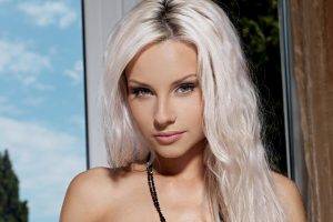 model blonde women platinum blonde dyed hair face