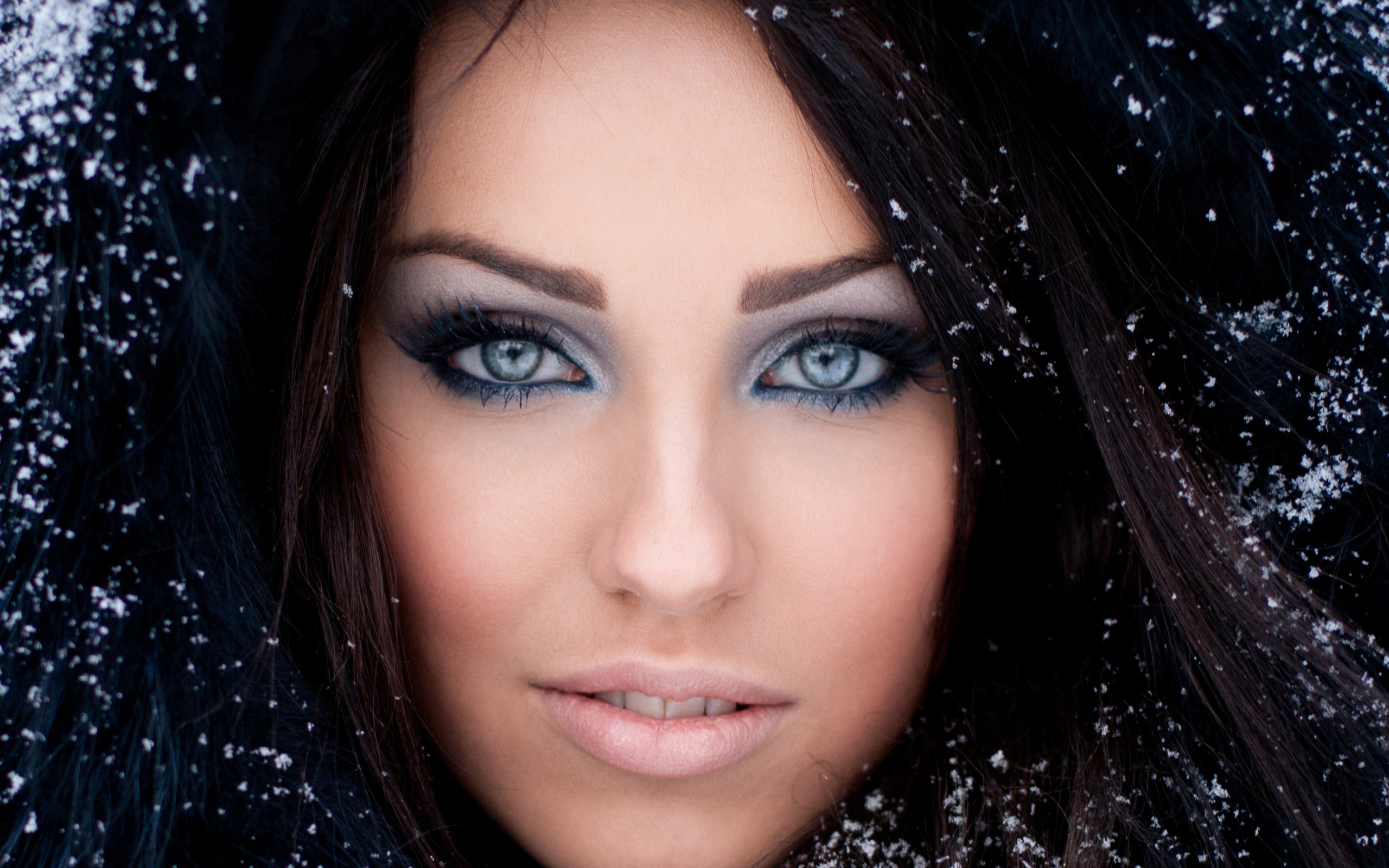 women model closeup gray eyes Wallpaper